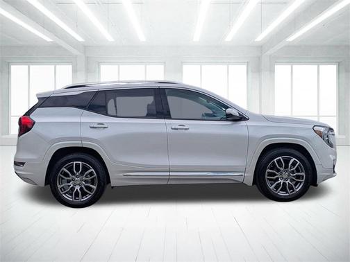 2022 GMC Terrain Denali