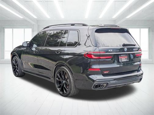 2024 BMW X7 M60i