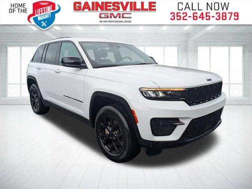 2024 Jeep Grand Cherokee Laredo