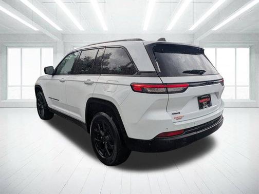 2024 Jeep Grand Cherokee Laredo