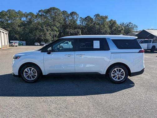 2022 Kia Carnival LXS