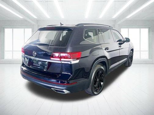 2022 Volkswagen Atlas 2.0T SE w/Technology