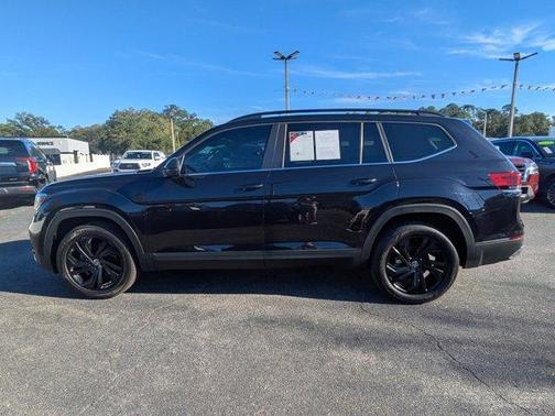 2022 Volkswagen Atlas 2.0T SE w/Technology