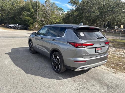 2024 Mitsubishi Outlander SE Black Edition