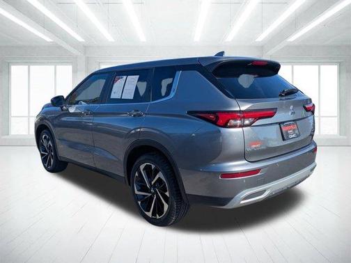 2024 Mitsubishi Outlander SE Black Edition