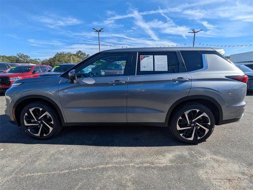 2024 Mitsubishi Outlander SE Black Edition
