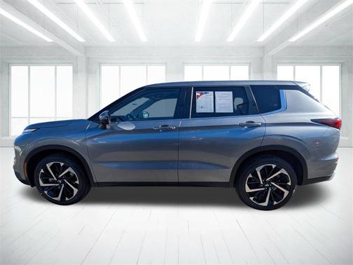 2024 Mitsubishi Outlander SE Black Edition