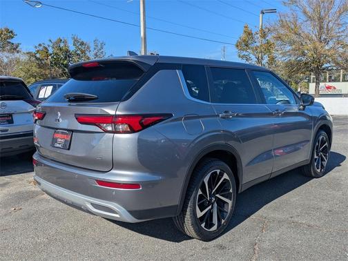 2024 Mitsubishi Outlander SE Black Edition