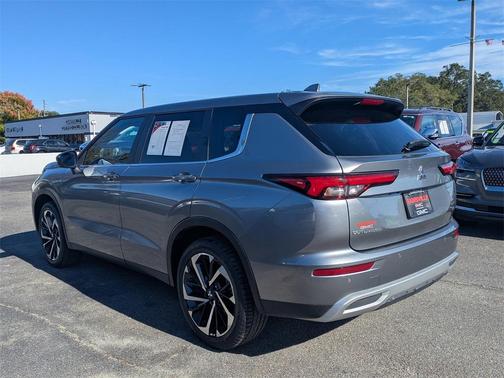 2024 Mitsubishi Outlander SE Black Edition