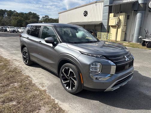 2024 Mitsubishi Outlander SE Black Edition