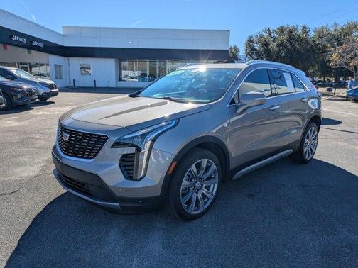 2023 Cadillac XT4 Premium Luxury