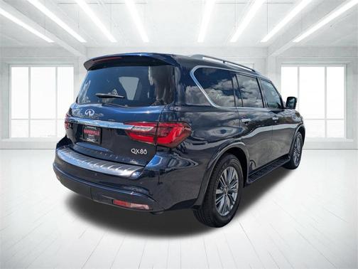 2022 INFINITI QX80 Luxe