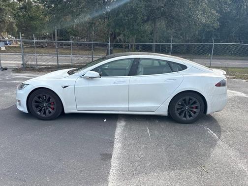 2019 Tesla Model S Performance