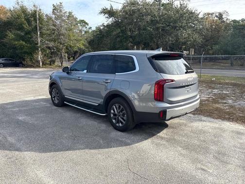 2024 Kia Telluride LX