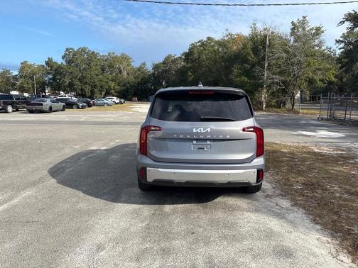 2024 Kia Telluride LX