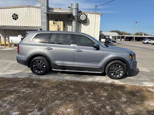 2024 Kia Telluride LX