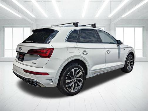 2023 Audi Q5 45 S line Premium Plus