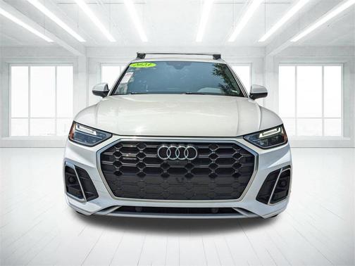 2023 Audi Q5 45 S line Premium Plus