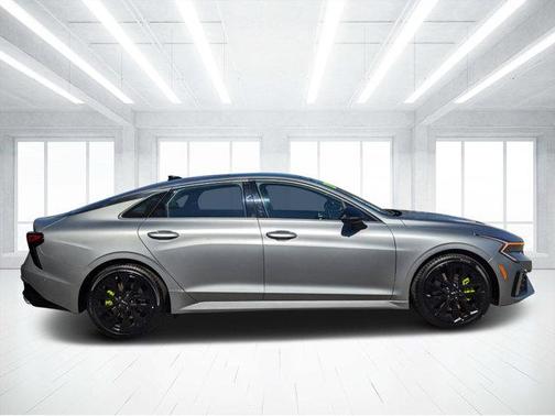 2025 Kia K5 GT