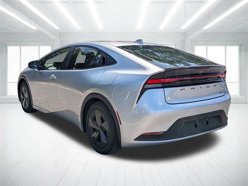 2023 Toyota Prius LE