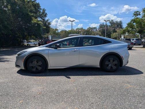 2023 Toyota Prius LE