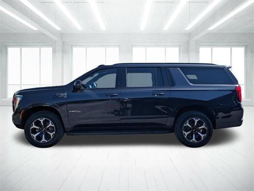 2025 GMC Yukon XL AT4