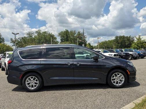 2021 Chrysler Pacifica Touring-L