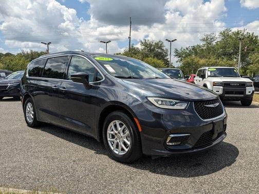 2021 Chrysler Pacifica Touring-L