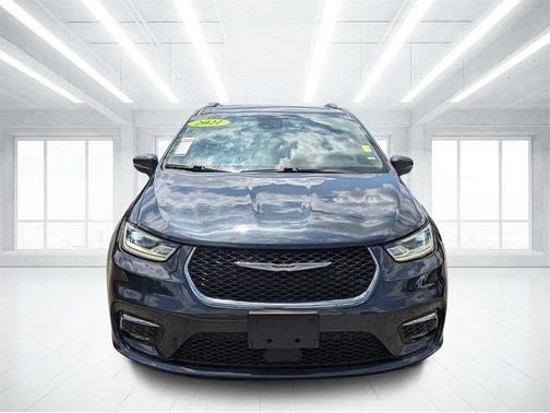 2021 Chrysler Pacifica Touring-L