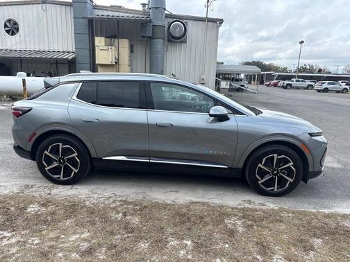 2025 Chevrolet Equinox EV LT