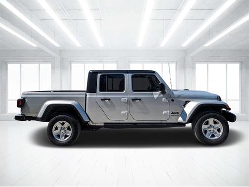 2022 Jeep Gladiator Sport