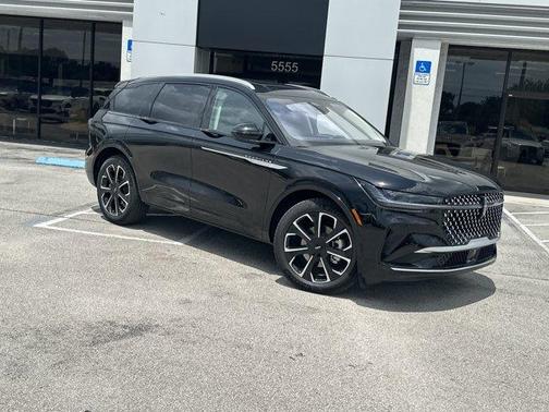 2025 Lincoln Nautilus Reserve