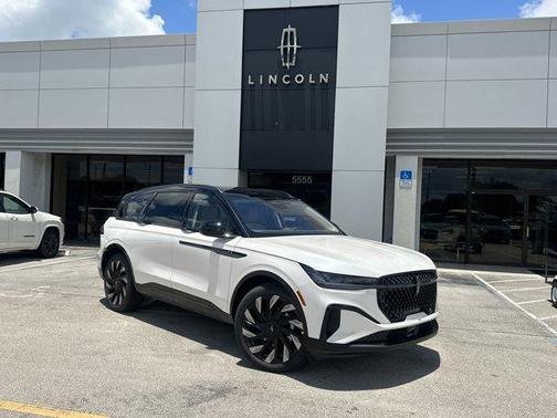 2025 Lincoln Nautilus Reserve