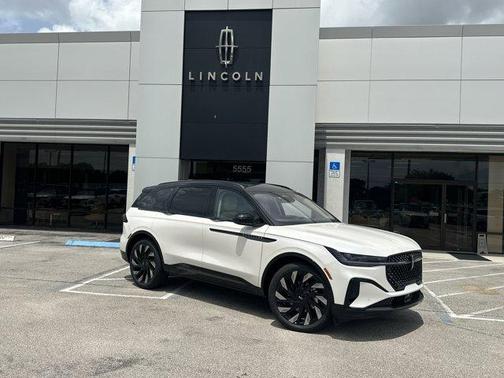 2025 Lincoln Nautilus Reserve
