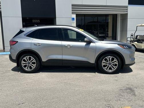 2022 Ford Escape SEL