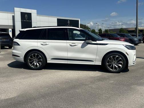 2025 Lincoln Aviator Premiere