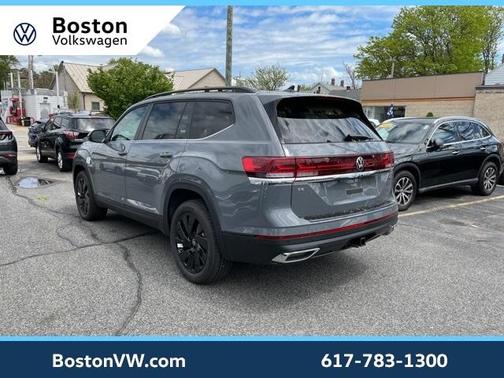 2025 Volkswagen Atlas 2.0T SE