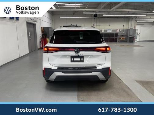 2025 Volkswagen Tiguan 2.0T SE