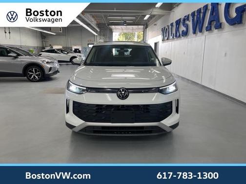 2025 Volkswagen Tiguan 2.0T SE