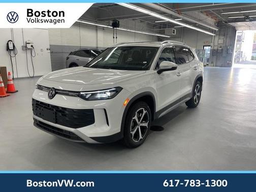 2025 Volkswagen Tiguan 2.0T SE