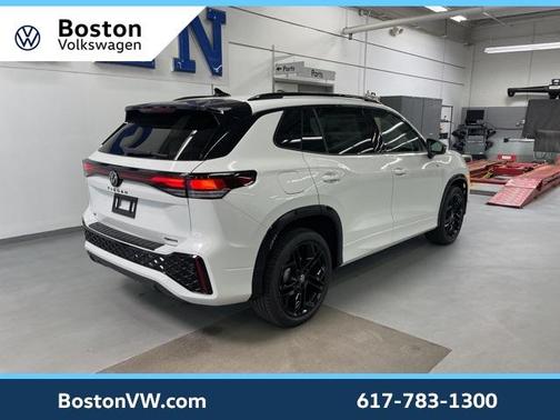 2025 Volkswagen Tiguan 2.0T SE R-Line Black