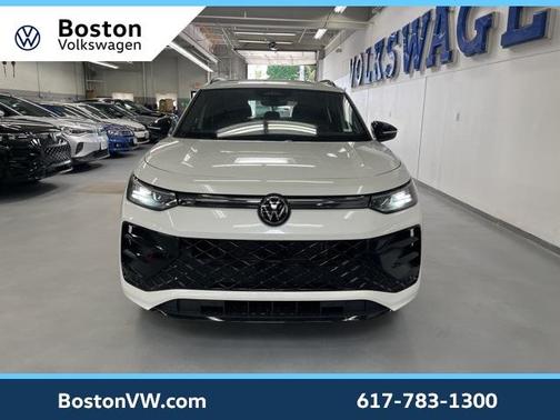 2025 Volkswagen Tiguan 2.0T SE R-Line Black