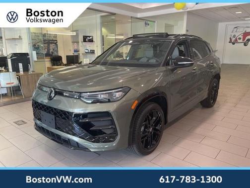 2025 Volkswagen Tiguan 2.0T SE R-Line Black