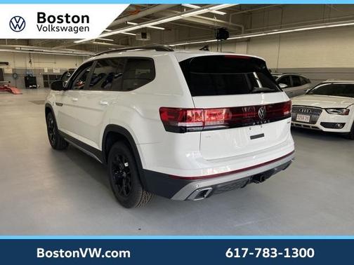2025 Volkswagen Atlas 2.0T Peak Edition