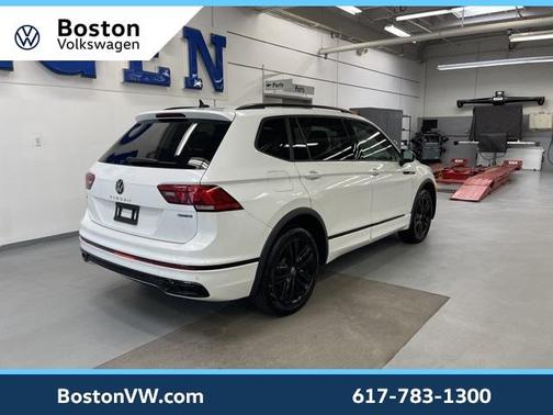 2022 Volkswagen Tiguan 2.0T SE R-Line Black