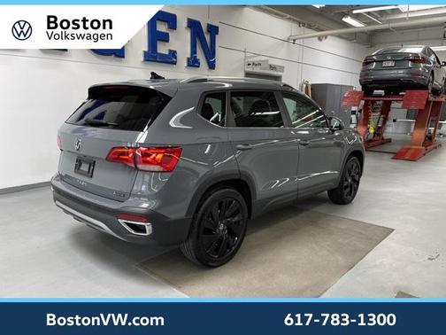 2024 Volkswagen Taos 1.5T SE