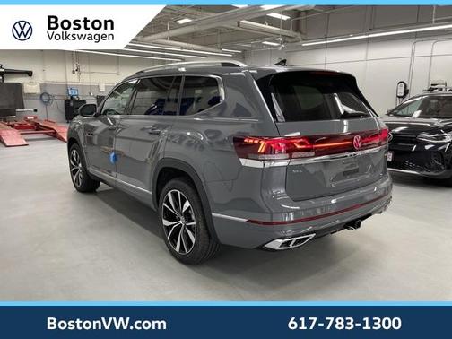 2025 Volkswagen Atlas 2.0T SEL Premium R-Line