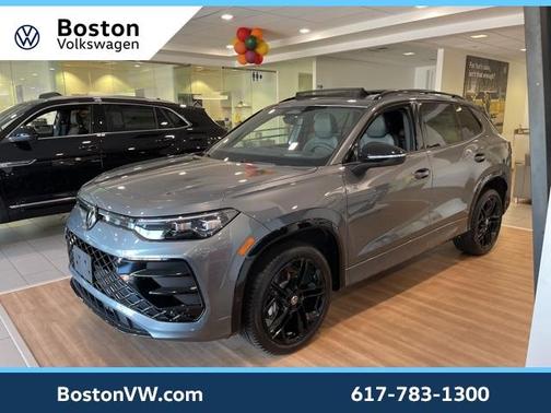 2025 Volkswagen Tiguan 2.0T SE R-Line Black