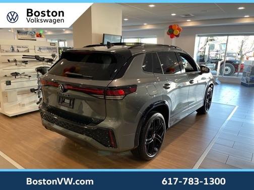 2025 Volkswagen Tiguan 2.0T SE R-Line Black