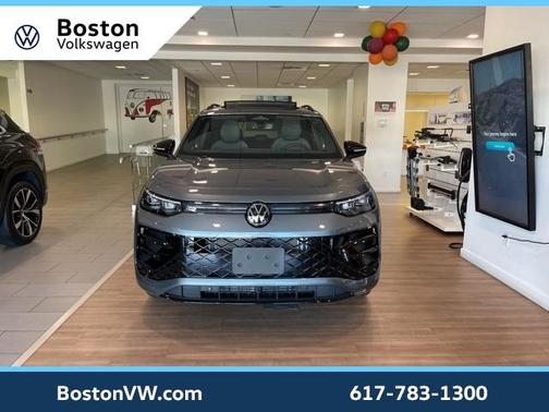 2025 Volkswagen Tiguan 2.0T SE R-Line Black